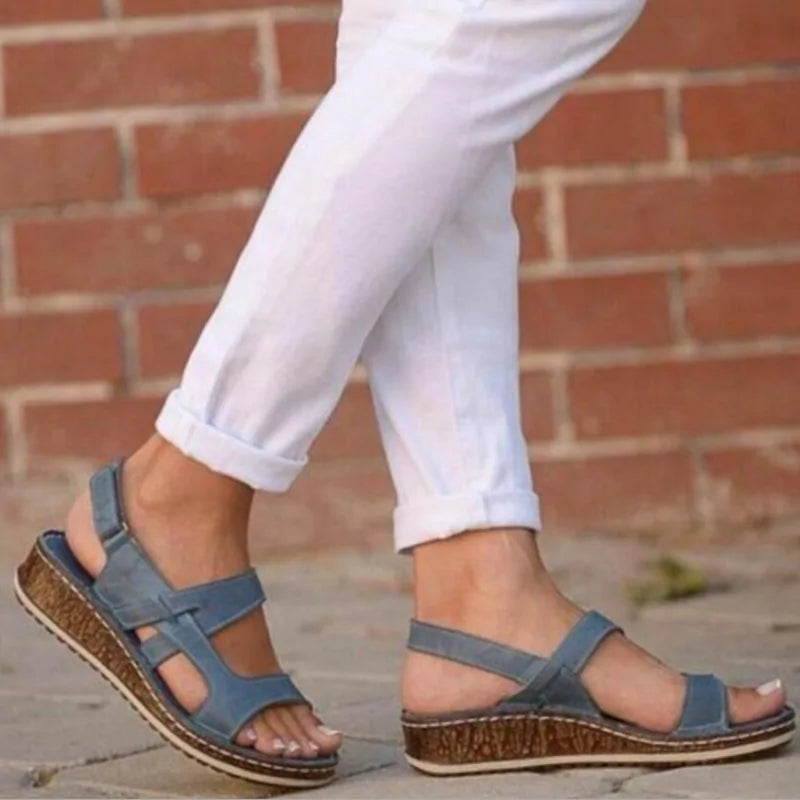 Claire Sandalen