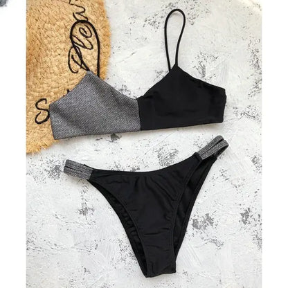 Claire glänzender Bikini